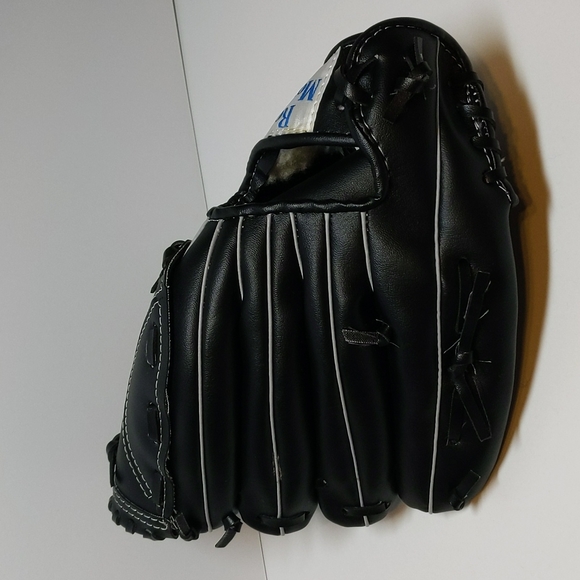 Black Baseball Glove - Picture 4 of 14